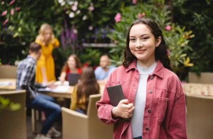 Poradniki - dzielimy się wiedzą | Uniwersytet WSB Merito: studentka_licencjat