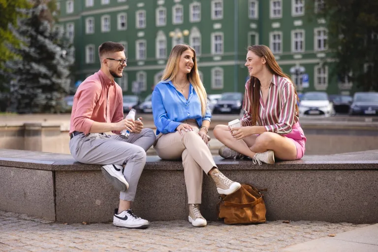Studia I stopnia | Uniwersytet WSB Merito: stypendia i zniżki