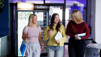 studentki z książkami