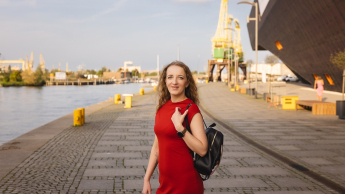 studentka z plecakiem2