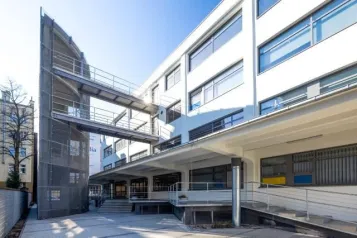 Pełnomocnik ds. osób z niepełnosprawnościami | Uniwersytet WSB Merito Szczecin: Budynek Uniwersytetu WSB Merito w Szczecinie