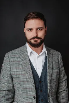 Szkolenia i kursy | Uniwersytet WSB Merito Szczecin: dr Adam Zemełka