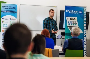 Lokalne eliminacje do Mistrzostw Świata MS Office Specialist 2026 | Aktualności | Uniwersytet WSB Merito Szczecin: rozdanie nagród MS Office 2