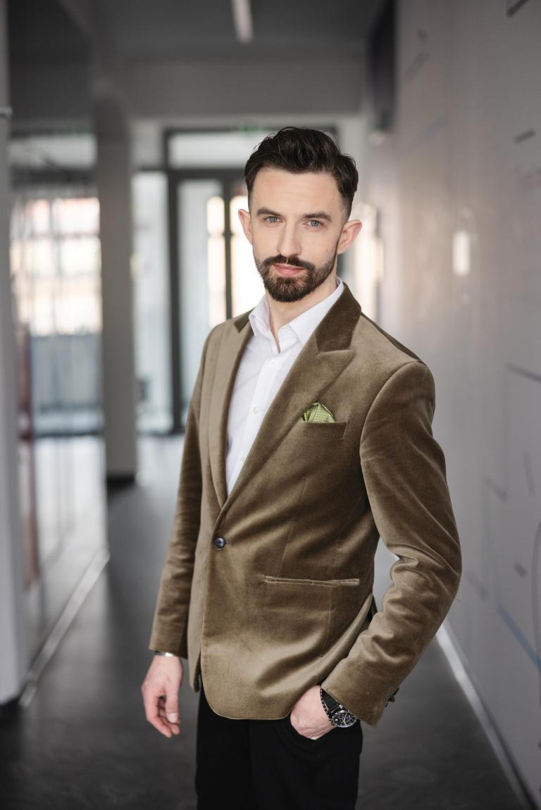 Zarządzanie logistyką w służbach mundurowych | Studia podyplomowe w Szczecinie | Uniwersytet WSB Merito Szczecin: Marcin Mitura, student UWSB Merito Szczecin