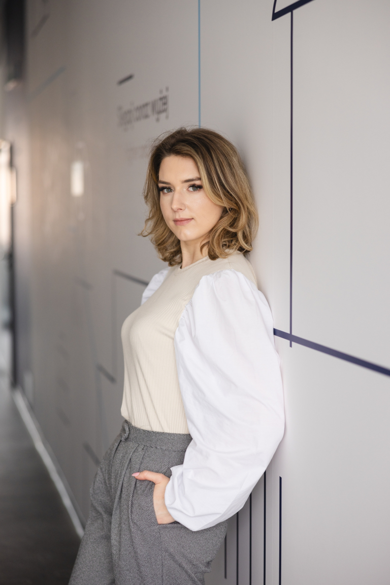 Logistyka | Studia II stopnia ze studiami podyplomowymi w Szczecinie | Uniwersytet WSB Merito Szczecin: Zdjęcie studentki