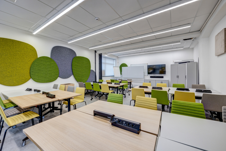 Strona główna | Uniwersytet WSB Merito Szczecin: WSB Merito Szczecin, sala wykładowa