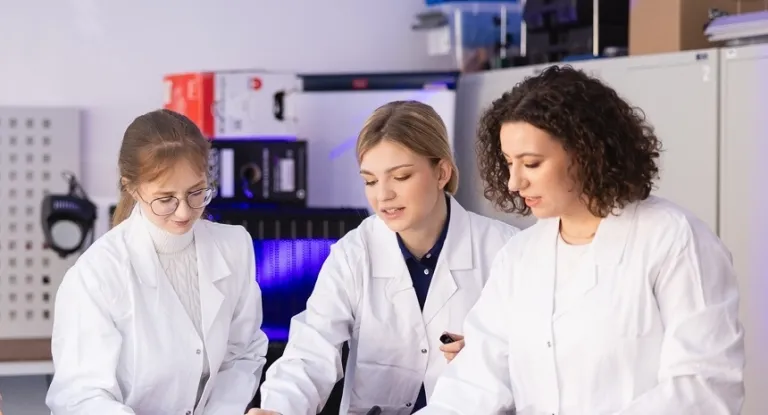 4 mln dotacji na projekt "MeritoLab - innowacje i kształcenie praktyczne w regionie"! | Aktualności | Uniwersytet WSB Merito Szczecin: MeritoLab dotacja