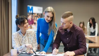 Prawo w biznesie | Studia I stopnia w Toruniu | Uniwersytet WSB Merito w Toruniu: Grupa studentów