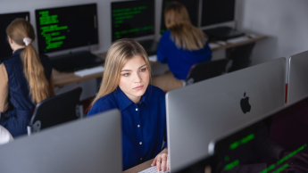 Informatyka w biznesie | Studia II stopnia w Toruniu | Uniwersytet WSB Merito w Toruniu: Główna grafika: Toruń - studia licencjackie 