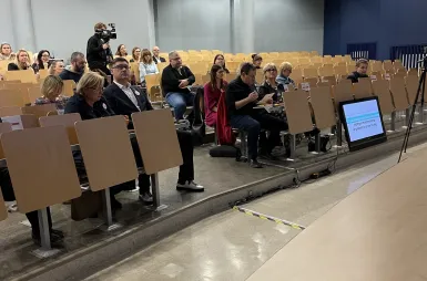 II edycja konferencji „STEAM i AI w edukacji” już za nami! [GALERIA ZDJĘĆ] | Uniwersytet WSB Merito w Toruniu: II konferencja Steam i AI w edukacji