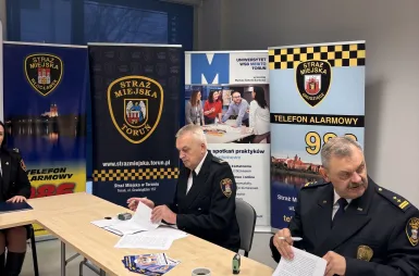 Debata samorządowa NIST – Przyszłość regionów samorządowych w Polsce [GALERIA ZDJĘĆ] | Aktualności | Uniwersytet WSB Merito w Toruniu: podpisanie porozumienia pomiędzy UWSB Merito w Toruniu a strażami miejskimi