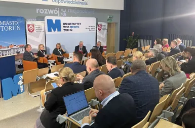 Debata samorządowa NIST – Przyszłość regionów samorządowych w Polsce [GALERIA ZDJĘĆ] | Aktualności | Uniwersytet WSB Merito w Toruniu: uczestnicy debaty samorządowej NIST