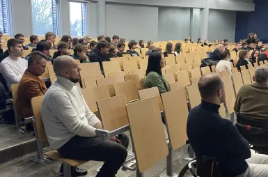 „Życie kruche jak lód” – spotkanie dla uczniów szkół średnich | 27.01.2026 [GALERIA ZDJĘĆ] | Aktualności | Uniwersytet WSB Merito w Toruniu: uczestnicy wydarzenia życie kruche jak lód