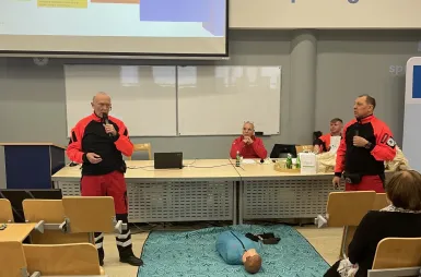 „Życie kruche jak lód” – spotkanie dla uczniów szkół średnich | 27.01.2026 [GALERIA ZDJĘĆ] | Aktualności | Uniwersytet WSB Merito w Toruniu: uczestnicy wydarzenia życie kruche jak lód