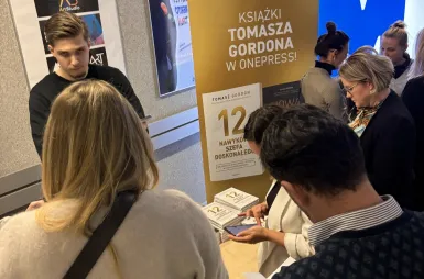 Spotkanie autorskie z Tomaszem Gordonem na Uniwersytecie WSB Merito w Toruniu | 24.02.2026 [GALERIA ZDJĘĆ] | Aktualności | Uniwersytet WSB Merito w Toruniu: spotkanie autorskie z Tomaszem Gordonem