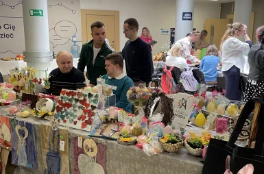 Kiermasz Wielkanocny na Uniwersytecie WSB Merito w Toruniu 26 marca [GALERIA ZDJĘĆ] | Aktualności | Uniwersytet WSB Merito w Toruniu: kiermasz wielkanocny na Uniwersytecie WSB Merito w Toruniu