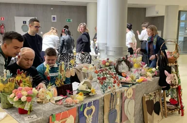 Kiermasz Wielkanocny na Uniwersytecie WSB Merito w Toruniu 26 marca [GALERIA ZDJĘĆ] | Aktualności | Uniwersytet WSB Merito w Toruniu: kiermasz wielkanocny na Uniwersytecie WSB Merito w Toruniu