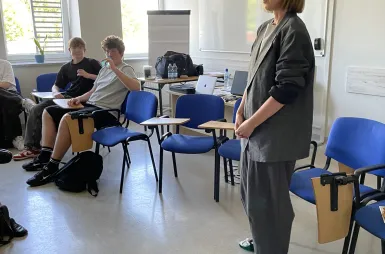 Siła i Odporność Psychiczna we Współczesnym Świecie – konferencja na UWSB Merito Toruń | 25-26 maja br. [GALERIA ZDJĘĆ] | Aktualności | Uniwersytet WSB Merito w Toruniu: dr Katarzyna Grabianowska prowadząca warsztat