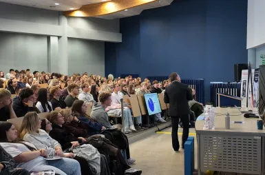 Za nami Dzień Otwarty dla maturzystów na Uniwersytecie WSB Merito w Toruniu [ZDJĘCIA] | Aktualności | Uniwersytet WSB Merito w Toruniu: dzień otwarty na UWSB Merito Toruń