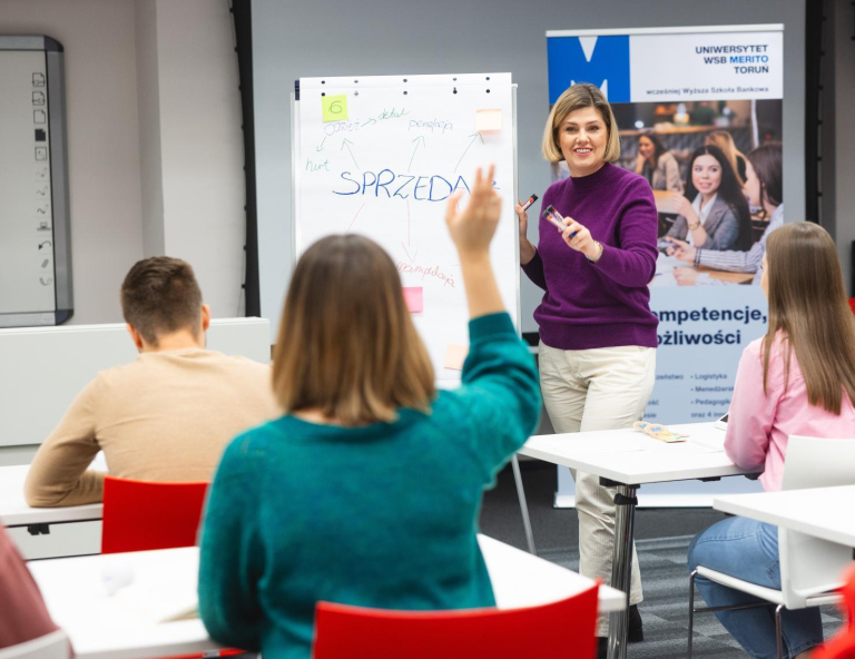 Maturzyści | Uniwersytet WSB Merito w Toruniu: Toruń - studenci - sesja - lic - sum - zajecia