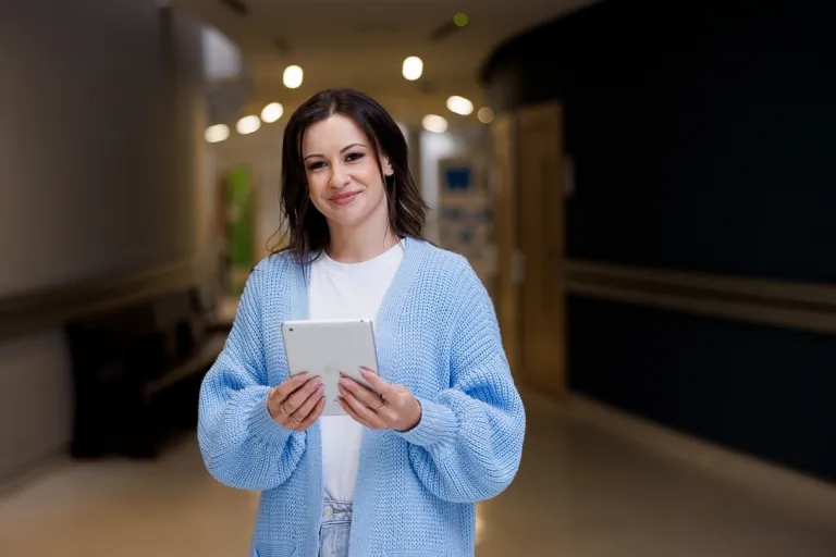 Prywatność i Cyberodporność w Organizacji | Studia podyplomowe w Toruniu | Uniwersytet WSB Merito w Toruniu: Studentka