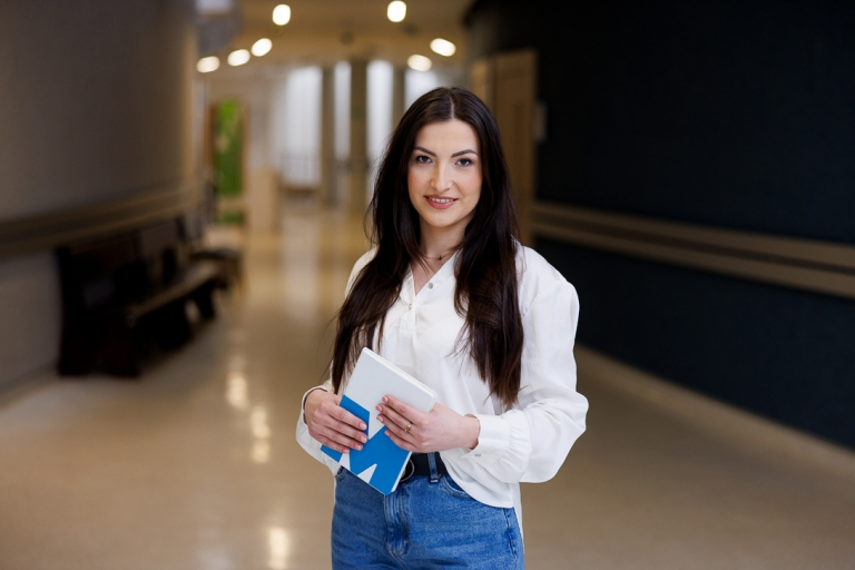 Nie czekaj na egzamin dyplomowy - zacznij studia magisterskie jako Wolny Słuchacz! | Aktualności | Uniwersytet WSB Merito w Toruniu: Studentka I_II st