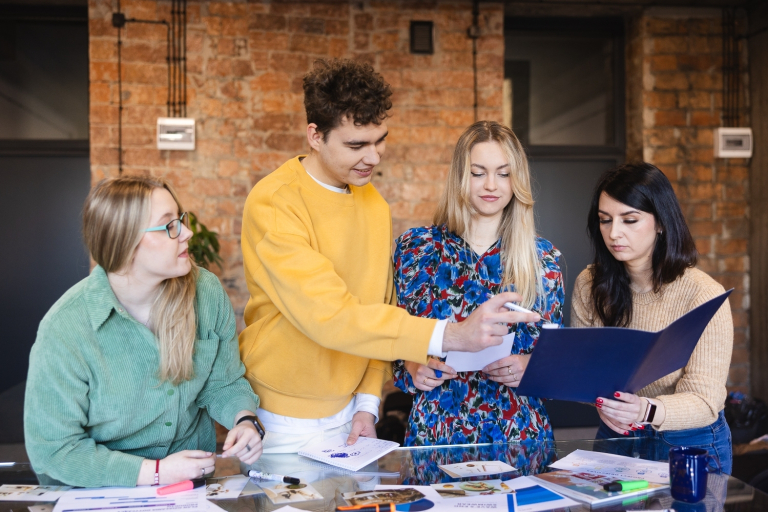Zarządzanie produktami cyfrowymi i danymi | Studia I stopnia w Toruniu | Uniwersytet WSB Merito w Toruniu: Grupa studentów