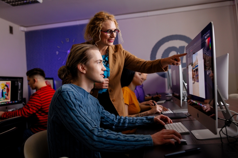 Logistyka | Studia II stopnia ze studiami podyplomowymi w Toruniu | Uniwersytet WSB Merito w Toruniu: Główna grafika: Toruń - studia licencjackie 