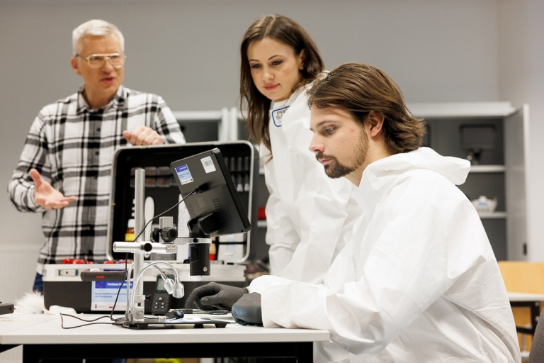 Bezpieczeństwo wewnętrzne | Studia I stopnia w Toruniu | Uniwersytet WSB Merito w Toruniu: Główna grafika: Toruń - studia I stopnia - Zajęcia kryminologia