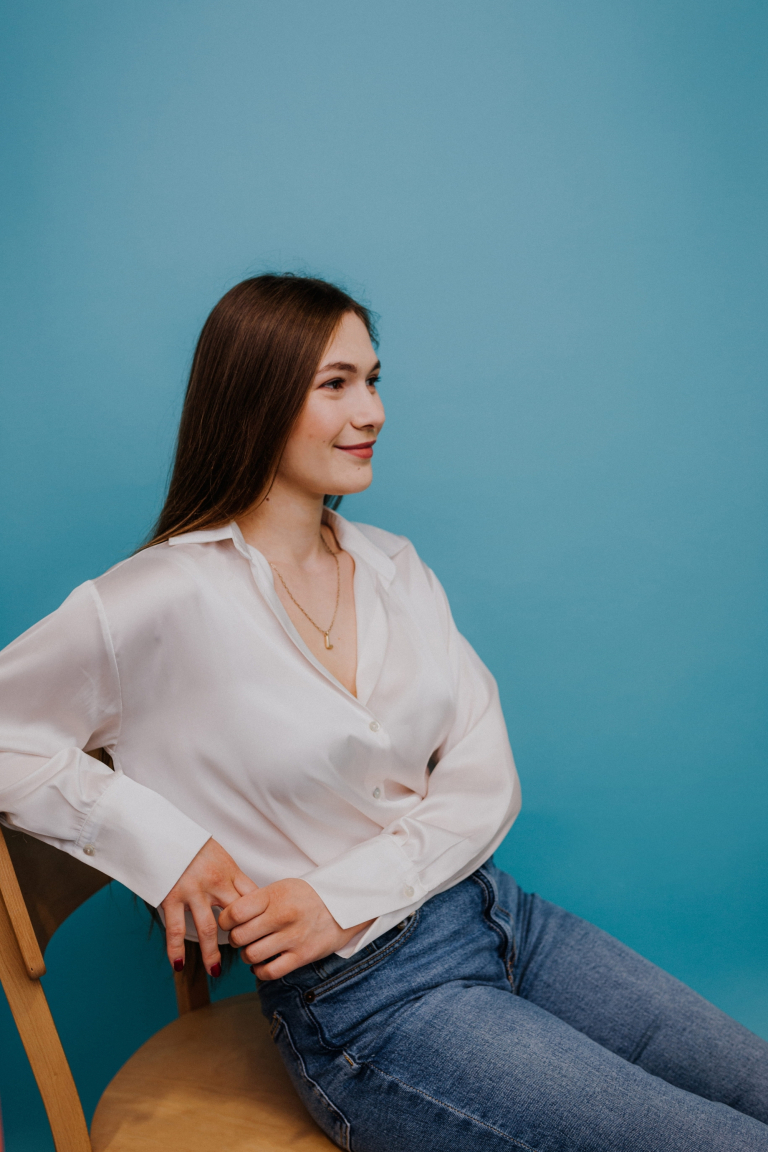 Wybór po studiach nie musi być trudny - uzyskaj dostęp do bezpłatnych podcastów | Aktualności | Uniwersytet WSB Merito w Toruniu: Laura Rumińska