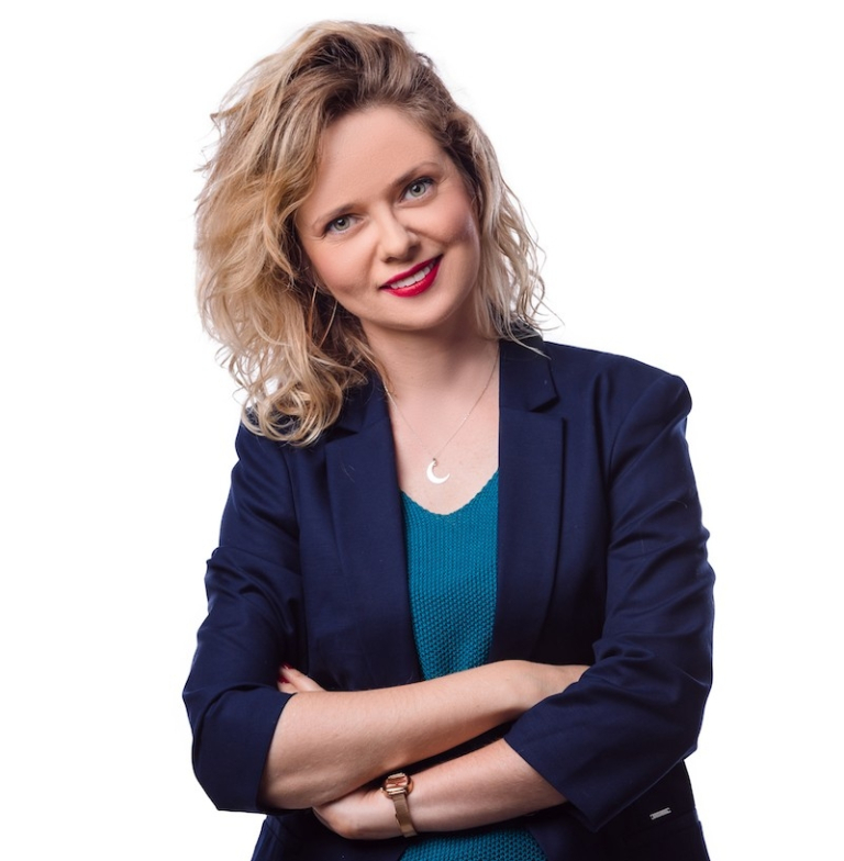 Wybór po studiach nie musi być trudny - uzyskaj dostęp do bezpłatnych podcastów | Aktualności | Uniwersytet WSB Merito w Toruniu: Joanna Cieślak Ospalska