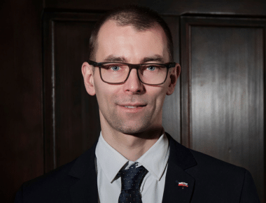 Prelegenci na międzynarodowej konferencji: „RESILIENT CITIES: Partnership Cooperation in Times of War and Crisis” | 20-21 października | Uniwersytet WSB Merito w Toruniu: piszczek