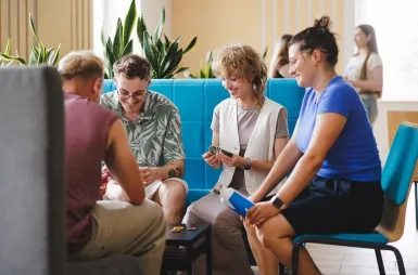 Університет ВСБ Меріто у Гдині | Університети ВСБ Меріто: grupa studentów