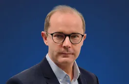 Media i komunikacja w biznesie | Studia I stopnia w Warszawie | Uniwersytet WSB Merito Warszawa: dr Robert Antoszczak