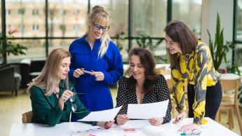 Administracja | Studia I stopnia w Warszawie | Uniwersytet WSB Merito Warszawa: Rozmowa 4 kobiet