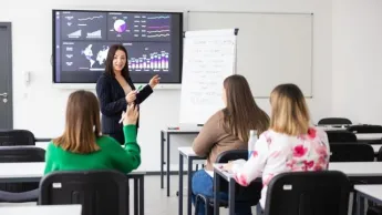 Sztuczna inteligencja | Studia I stopnia w Warszawie | Uniwersytet WSB Merito Warszawa: Zajęcia w sali