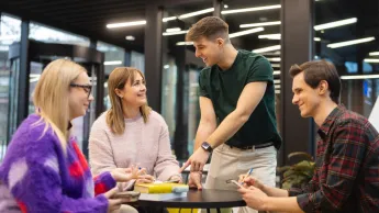 Zarządzanie komunikacją i relacjami w biznesie | Uniwersytet WSB Merito Warszawa: Grupa studentów 