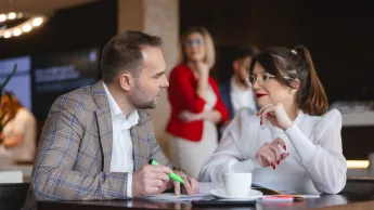 Zarządzanie biznesem na rynkach wschodnich | Uniwersytet WSB Merito Warszawa: Studenci wymieniają uwagi o studiach.