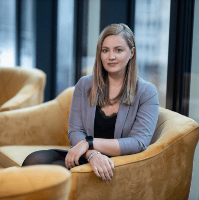 Oferty pracy | Uniwersytet WSB Merito Warszawa: Zdjęcie główne: Warzawa_ kobieta