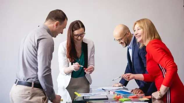 Menedżer zarządzania zakupami | Studia podyplomowe w Warszawie | Uniwersytet WSB Merito Warszawa: Grupa ludzi, praca zespołowa