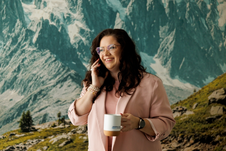 Organizacja eventów  - MICE | Studia I stopnia w Warszawie | Uniwersytet WSB Merito Warszawa: rozmowa przez telefon