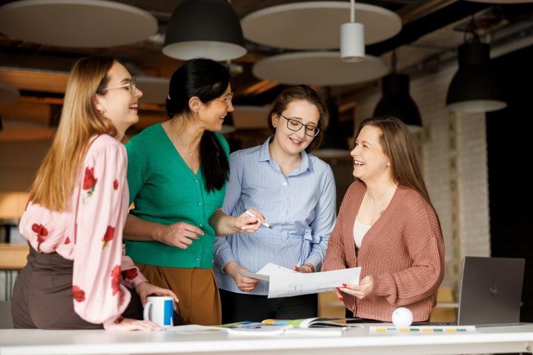 Psychodietetyka | Studia podyplomowe w Warszawie | Uniwersytet WSB Merito Warszawa: praca grupowa