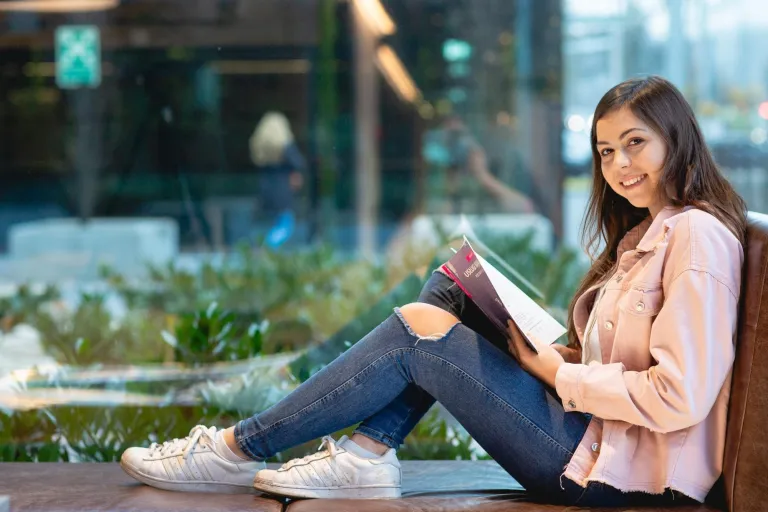 Analityka danych w finansach | Studia I stopnia w Warszawie | Uniwersytet WSB Merito Warszawa: Studentka Uniwersytetu WSB Merito w Warszawie