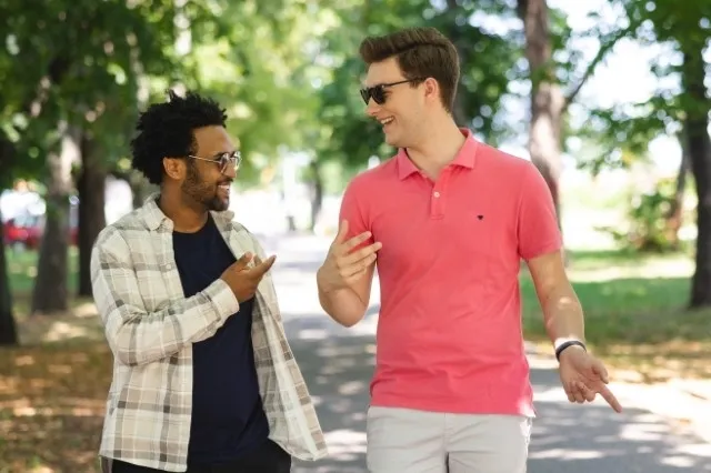 Bankowość | Studia II stopnia ze studiami podyplomowymi  | Uniwersytet WSB Merito Warszawa: Rozmowa dwóch studentów