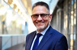 Wystąpienia publiczne i przywództwo w biznesie | Studia podyplomowe we Wrocławiu | Uniwersytet WSB Merito we Wrocławiu: dr Mirosław Tarasiewicz