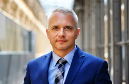 Wystąpienia publiczne i przywództwo w biznesie | Studia podyplomowe we Wrocławiu | Uniwersytet WSB Merito we Wrocławiu: Robert Umpirowicz