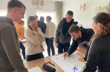 Relacja z wyjazdu szkoleniowego programu "Szkoła Liderów" Biura Karier | Uniwersytet WSB Merito we Wrocławiu: uczestnicy szkoły liderów