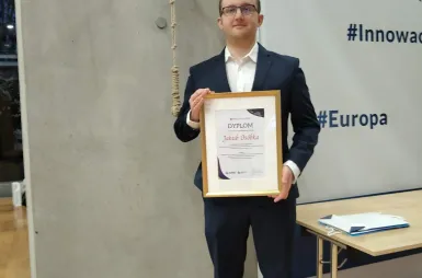 Nasz absolwent nagrodzony w konkursie GPW! | Aktualności | Uniwersytet WSB Merito we Wrocławiu: Gala wręczenia nagród w konkursie GPW