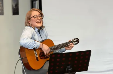 Nasi studenci zaprezentowali swoje ukryte talenty! | Aktualności | Uniwersytet WSB Merito we Wrocławiu: Fotorelacja z wydarzenia