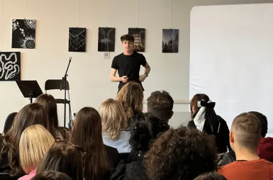 Nasi studenci zaprezentowali swoje ukryte talenty! | Aktualności | Uniwersytet WSB Merito we Wrocławiu: Fotorelacja z wydarzenia